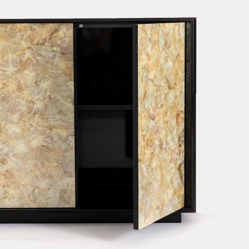 The Modern Revival of Mother-of-Pearl Lacquerware A Fusion of Tradition and Innovation